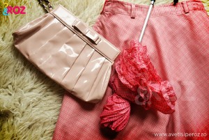fusta roz in carouri plus accesorii