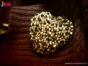 brosa-inima-hand-made