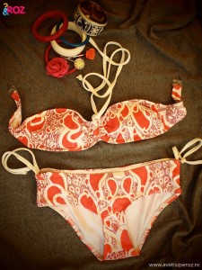 costum-baie-2-piese-cu-motive-roz.