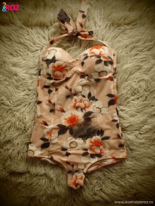 costum-baie-intreg-cu-flori