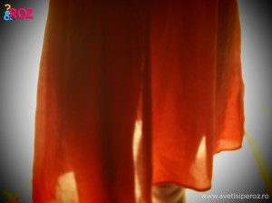 rochie-rosie-detaliu