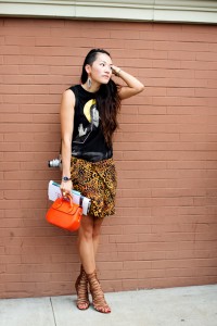 tinuta the sartorialist cu animal print