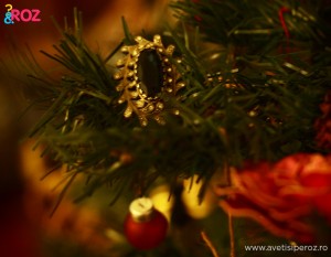 brosa-decoratie-brad
