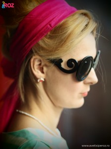 tinuta-retro-cu-accesorii-meli-melo