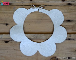 sablon guler alb piele
