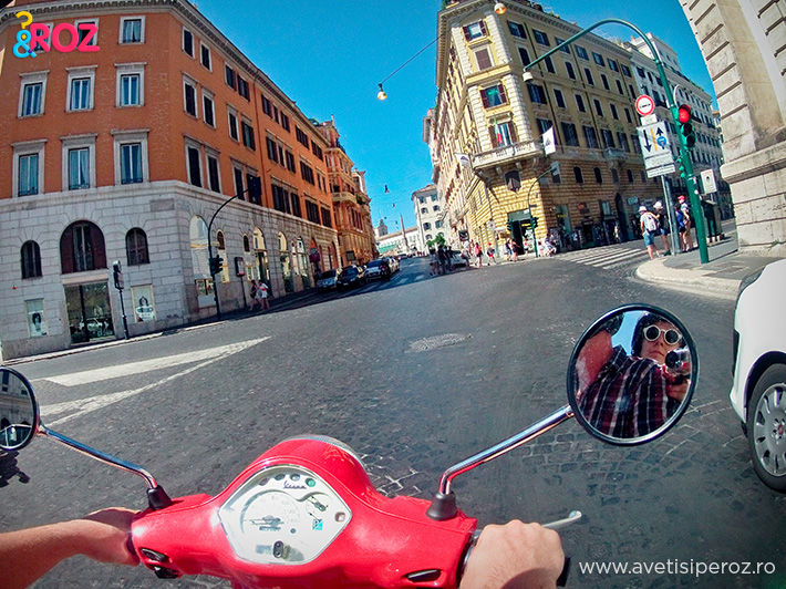 vespa rosie in roma