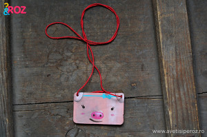 accesoriu handmade piele pictata