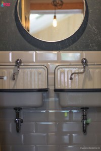 baie faianta alba metro