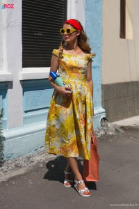 aveti si pe roz tinute zi cu rochie asos cu flori