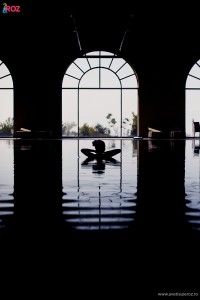 aveti si pe roz la piscina