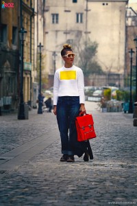 color and jeans outfit