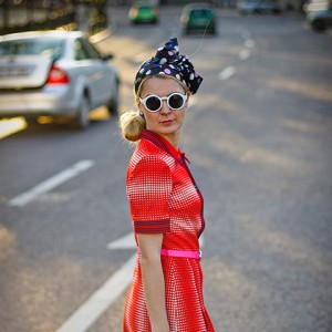 tinuta retro blogger fashion