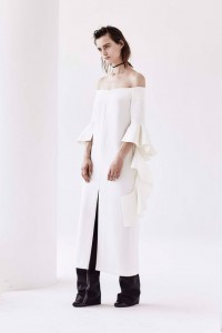 rochie peste pantaloni