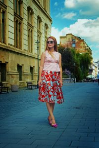 fusta cu flori hm si top zara