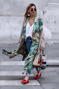 kimono cu flori zara