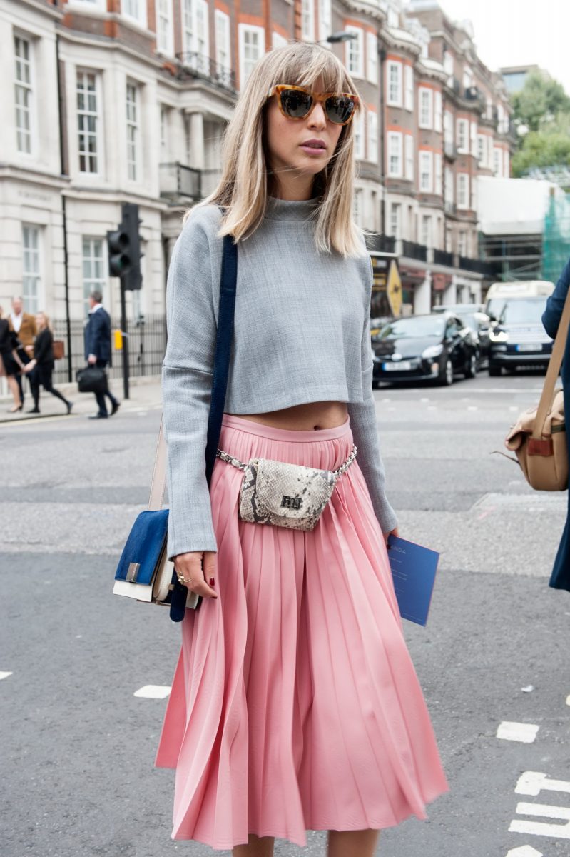 how-to-wear-a-pleated-skirt