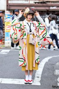 pleated-skirt-and-kimono
