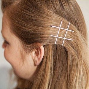 bobby pin hairdo