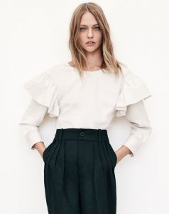 camasa alba si pantaloni negri