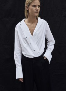 tinuta cu camasa alba