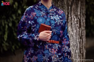 kimono cu flori si plic de piele