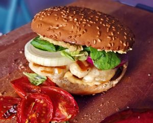 burger cu halloumi