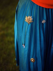 vintage-brooch on skirt
