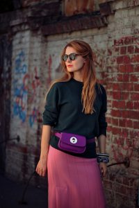 pulover uniqlo de casmir si borseta musette