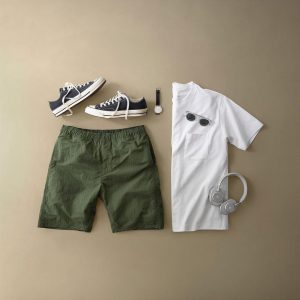 minimalist fashion grid