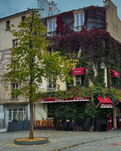 toamna la pas prin paris
